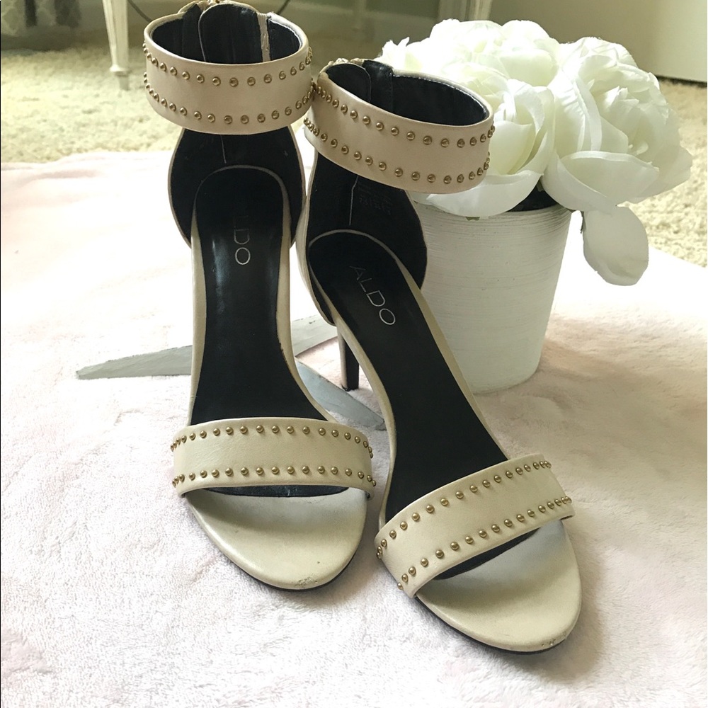 Creamy Taupe Heeled Sandals
